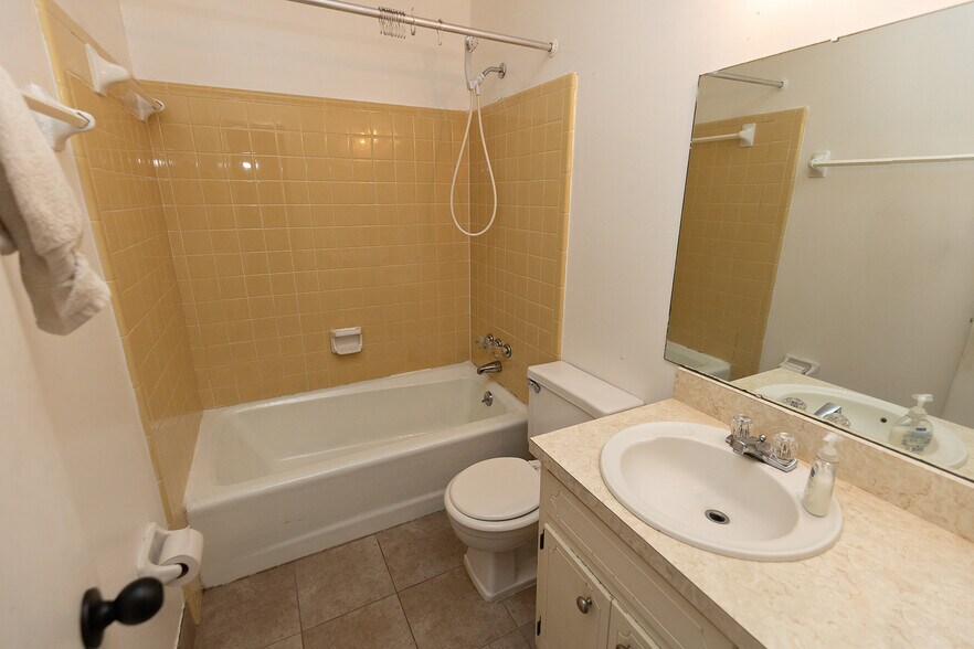 More Photos Of 330 S Culver St, Lawrenceville Loft Creative Space For Sale