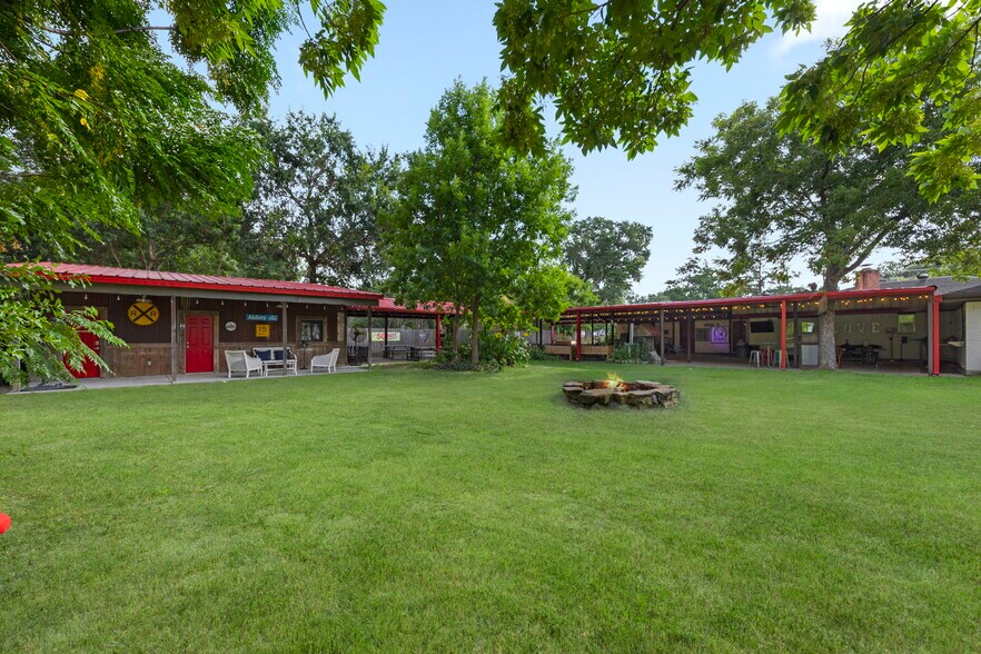 More Photos Of 18541 Mueschke Rd, Cypress Restaurant For Sale