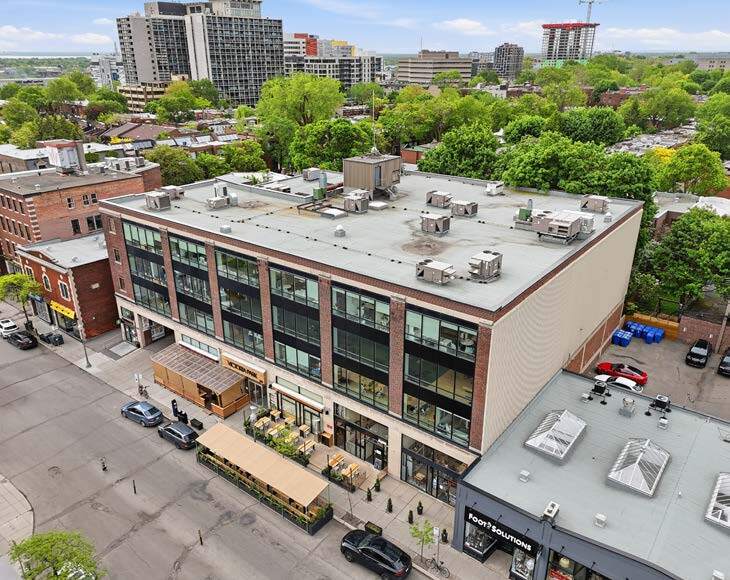 More Photos Of 370-382 Av Victoria, Westmount Office For Lease