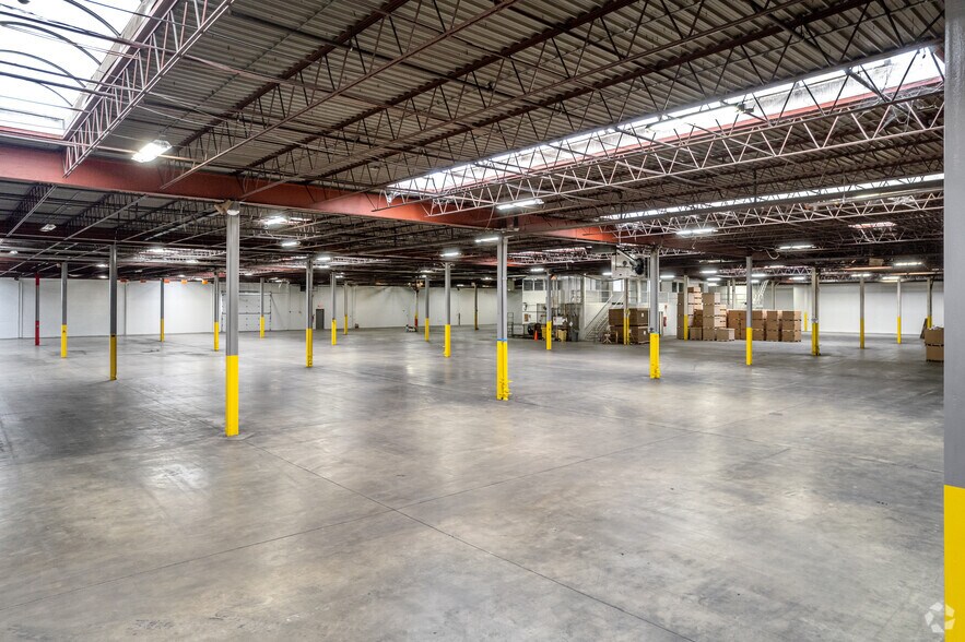 More Photos Of 3960 Summit Rd, Norton Flex For Lease