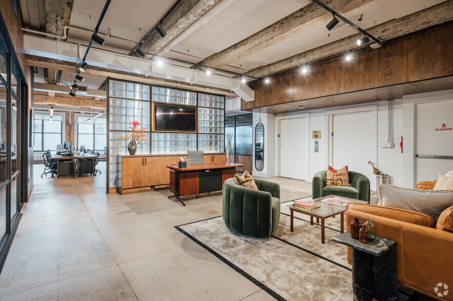 More Photos Of 373 Park Ave S, New York Office For Lease