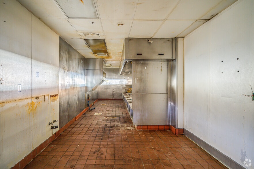 More Photos Of 1920 W Bell Rd, Phoenix Restaurant For Sale