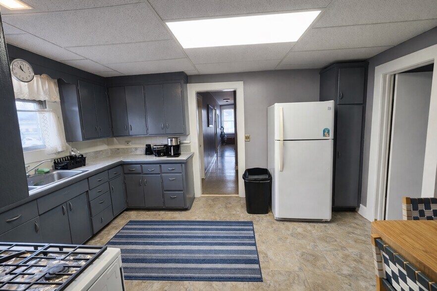 More Photos Of 105 Parkview Ave, Elmwood Park Multifamily For Sale