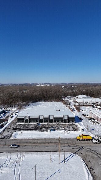 More Photos Of 1111 N Military Ave, Green Bay General Retail For Lease
