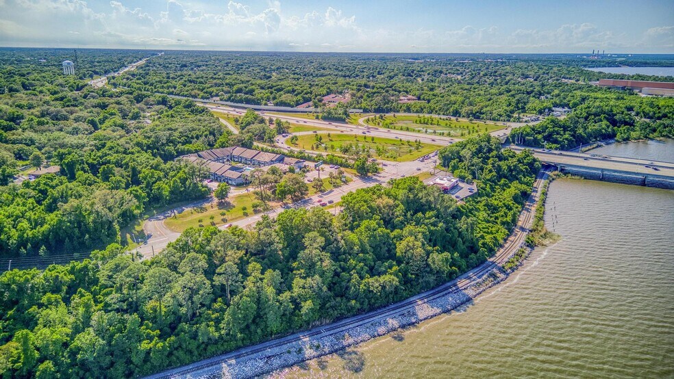 More Photos Of 7599 Scenic Hwy, Pensacola Land For Sale