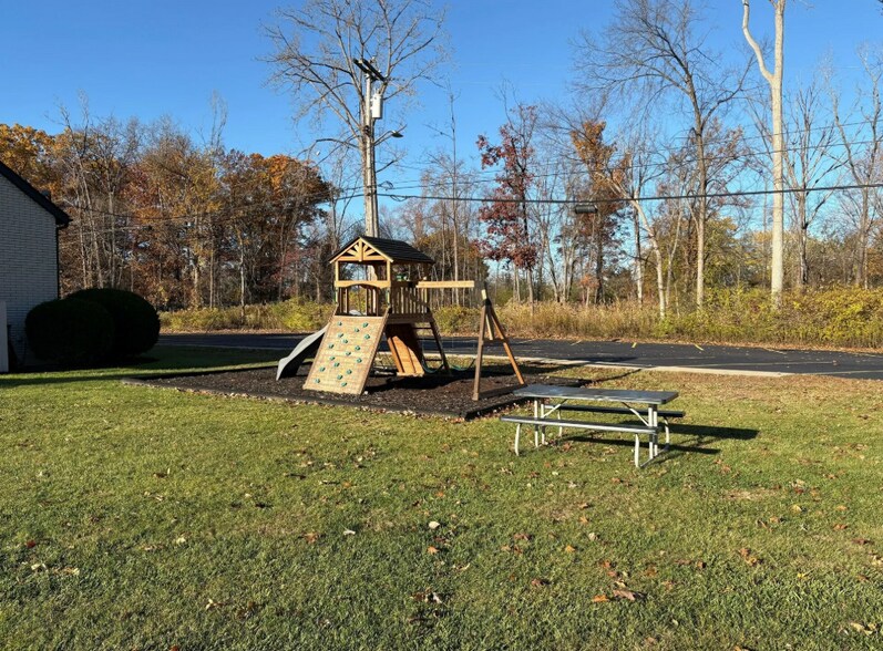 More Photos Of 24200 Meridian Rd, Grosse Ile Religious Facility For Sale