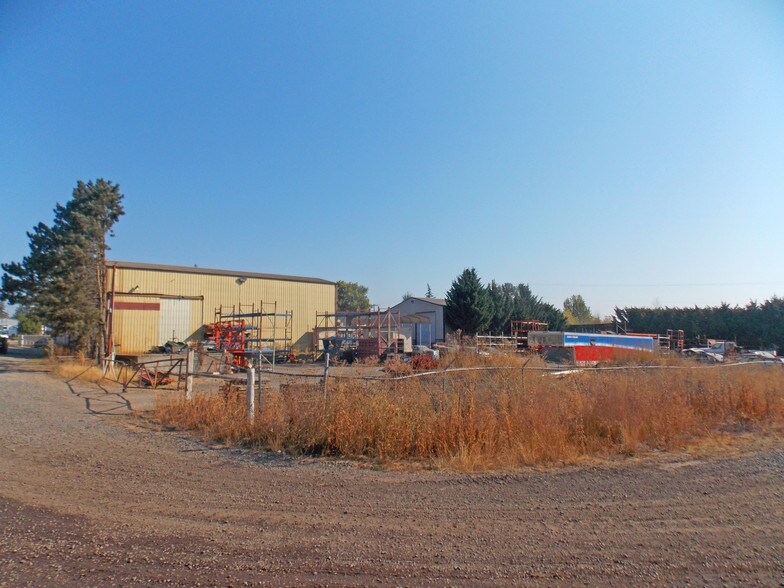 More Photos Of 18650 SW Pacific Hwy, Tualatin Warehouse For Lease
