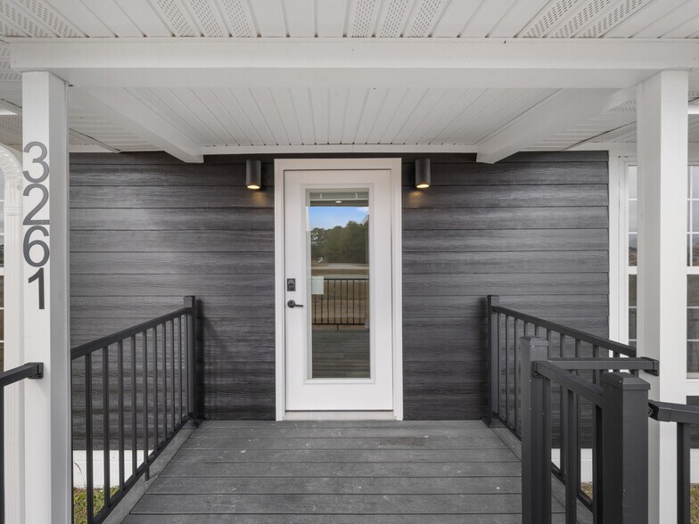 More Photos Of 3261 New Bern Hwy, Jacksonville Light Distribution For Sale