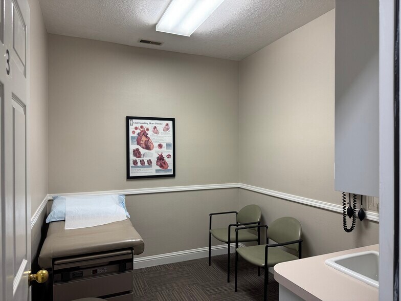 More Photos Of 97 Professional Way, Payson Office For Sale