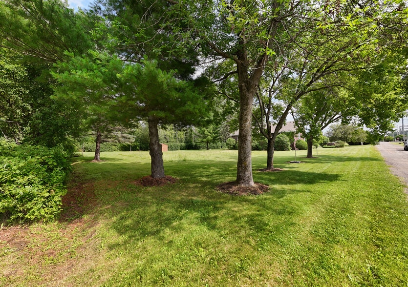 More Photos Of 228 Tom Miller Rd, Plattsburgh Flex For Sale