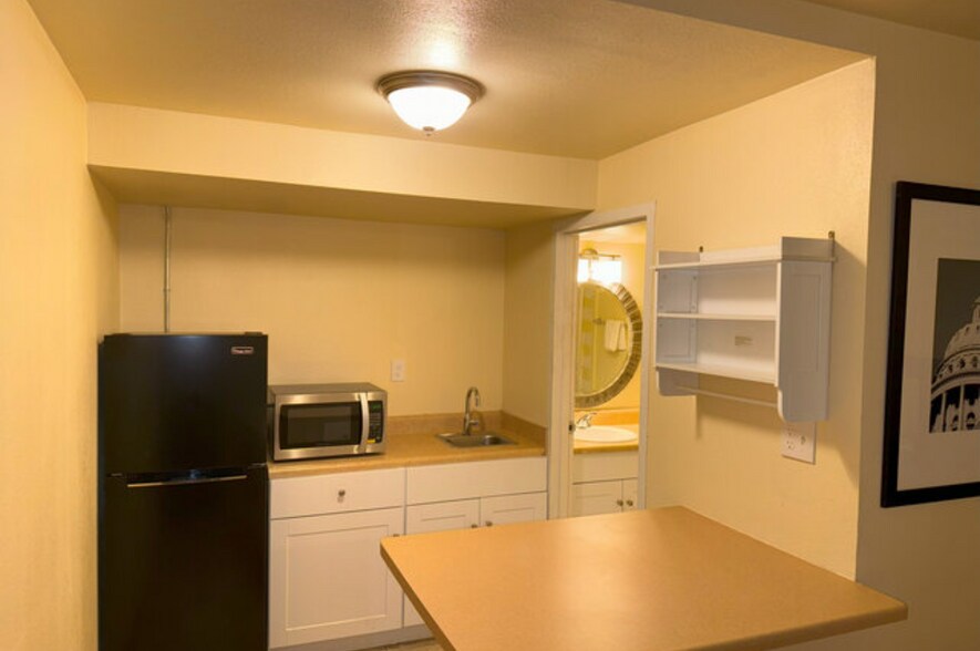 More Photos Of 2160 W Picacho Ave, Las Cruces Hotel For Sale