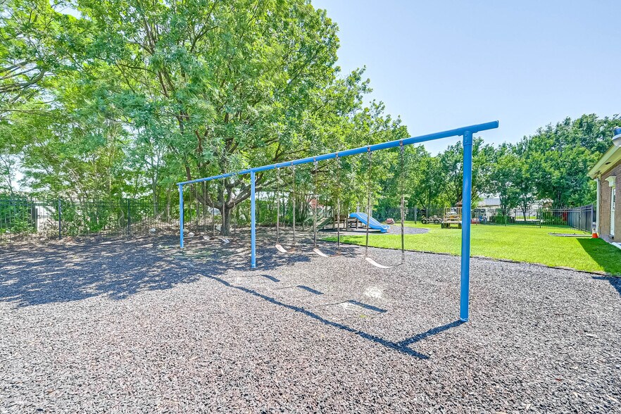 More Photos Of 2105 Cypress Landing Dr, Houston Daycare Center For Sale