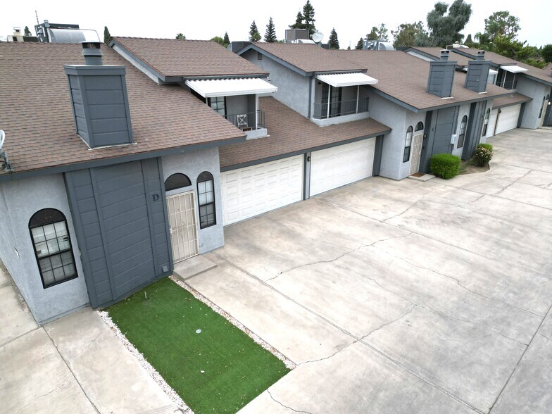 More Photos Of 7717 S Laurelglen Blvd, Bakersfield Apartments For Sale