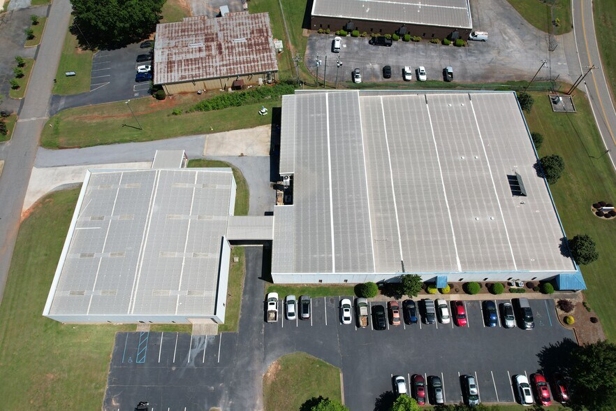 More Photos Of 100 Southwest Dr, Spartanburg Warehouse For Sale