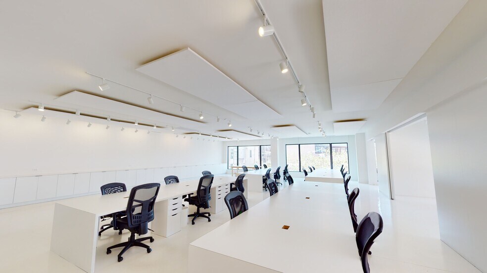 More Photos Of 755 N Wells St, Chicago Office For Lease