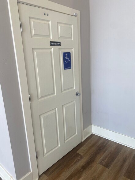 More Photos Of 201 N Wayne St, Piqua Storefront Retail Residential For Lease