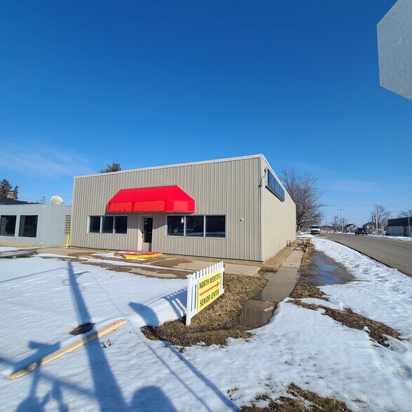 Primary Photo Of 405 N Main St, North Webster Showroom For Sale