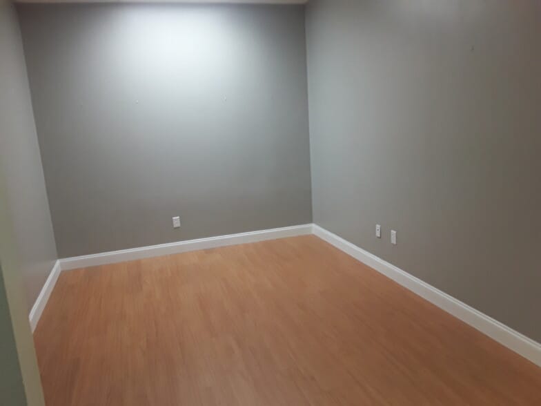 More Photos Of 3315 Spring Cypress Rd, Spring Unknown For Lease