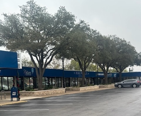 More Photos Of 5901-6113 Burnet Rd, Austin Storefront For Lease