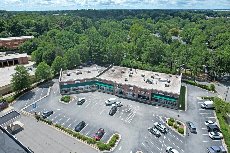 More Photos Of 5803 Hunt Club Rd, Greensboro Unknown For Sale
