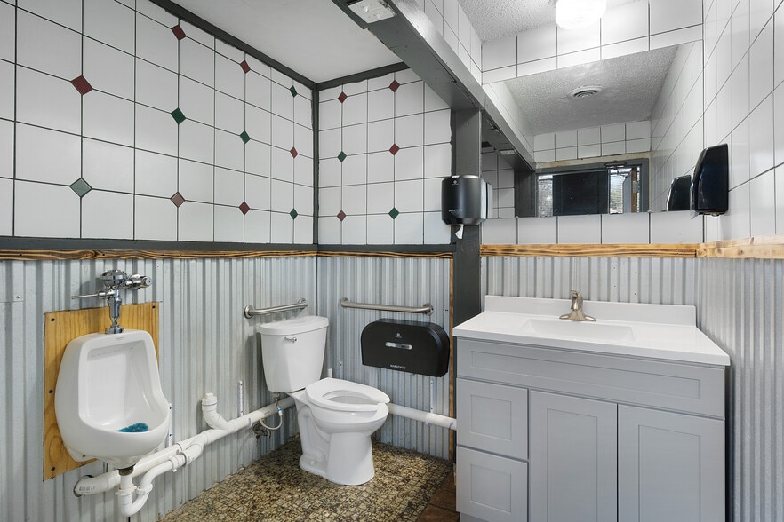 More Photos Of 3900 Ringgold Rd, Chattanooga Freestanding For Sale