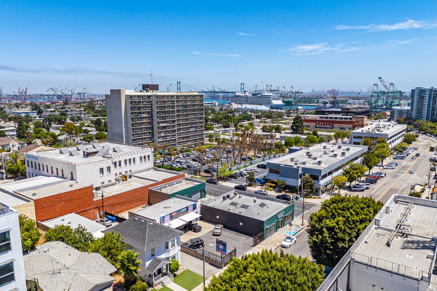 More Photos Of 402 W 5th St, San Pedro General Retail For Sale