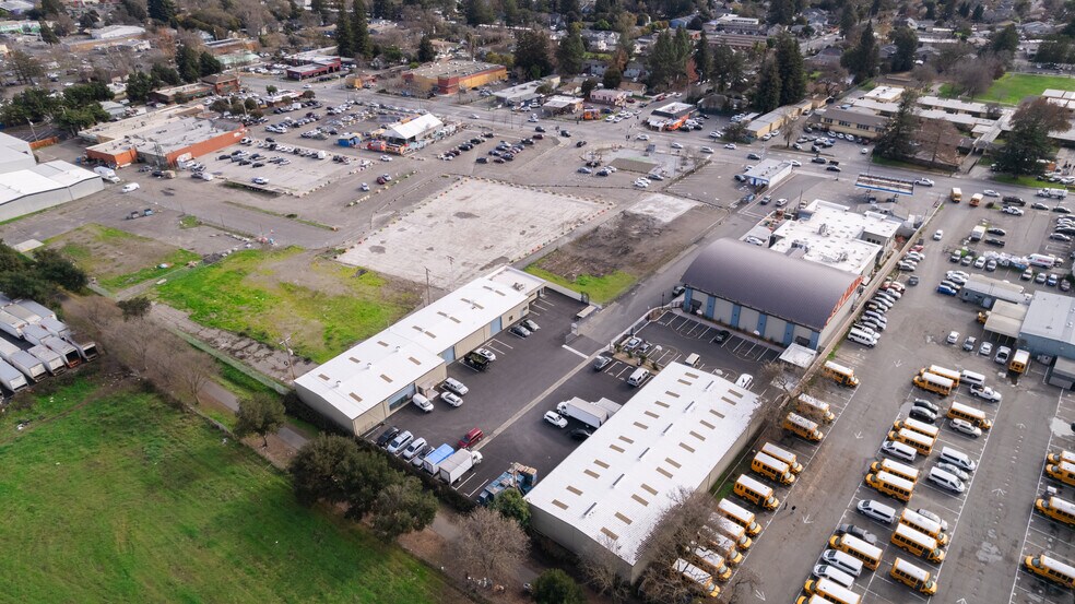 More Photos Of 887 Sebastopol Rd, Santa Rosa Warehouse For Lease