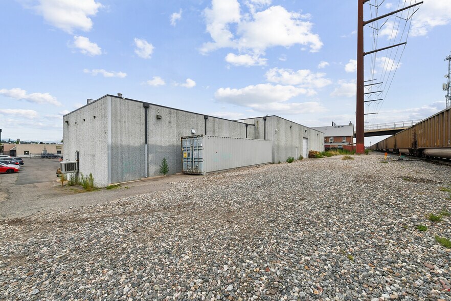 More Photos Of 790 Umatilla St, Denver Warehouse For Sale