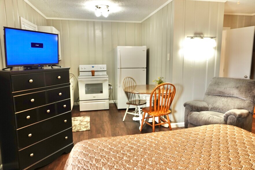 More Photos Of , Hornbeak Unknown For Sale