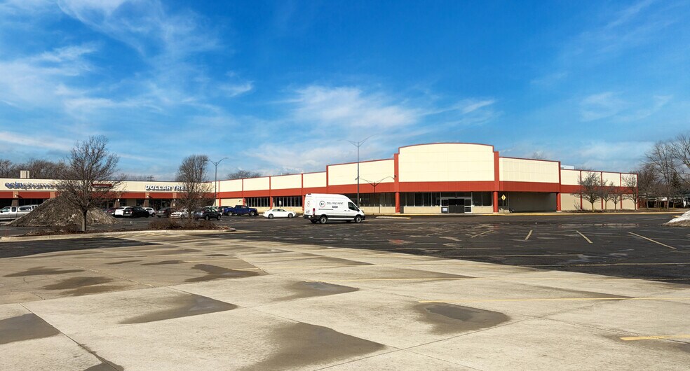 More Photos Of 31001-31145 Harper Ave, Saint Clair Shores Storefront For Lease