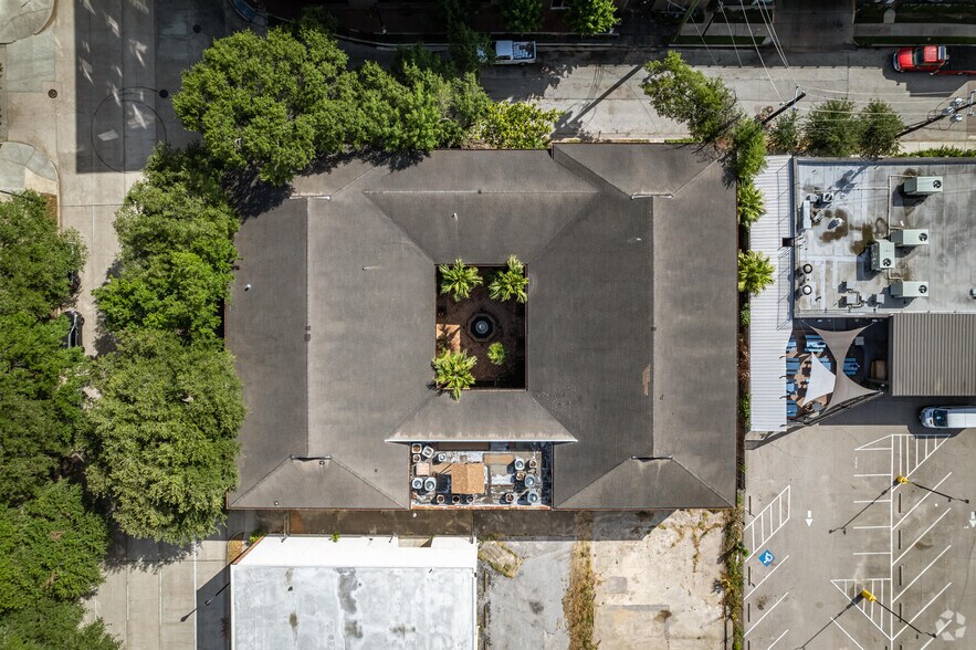 More Photos Of 3303 Louisiana St, Houston Loft Creative Space For Lease