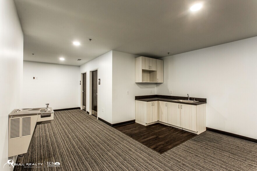 More Photos Of 1230 Upper Hembree Rd, Roswell Loft Creative Space For Lease