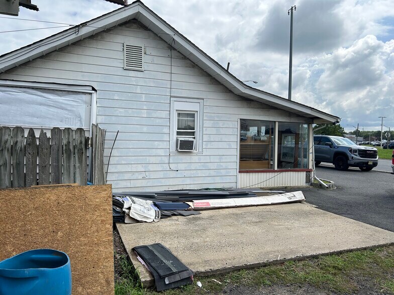 More Photos Of 85 Highway 35, Keyport General Retail For Sale