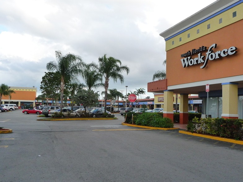 More Photos Of 4500-4698 NW 183rd St, Miami Gardens Storefront For Lease