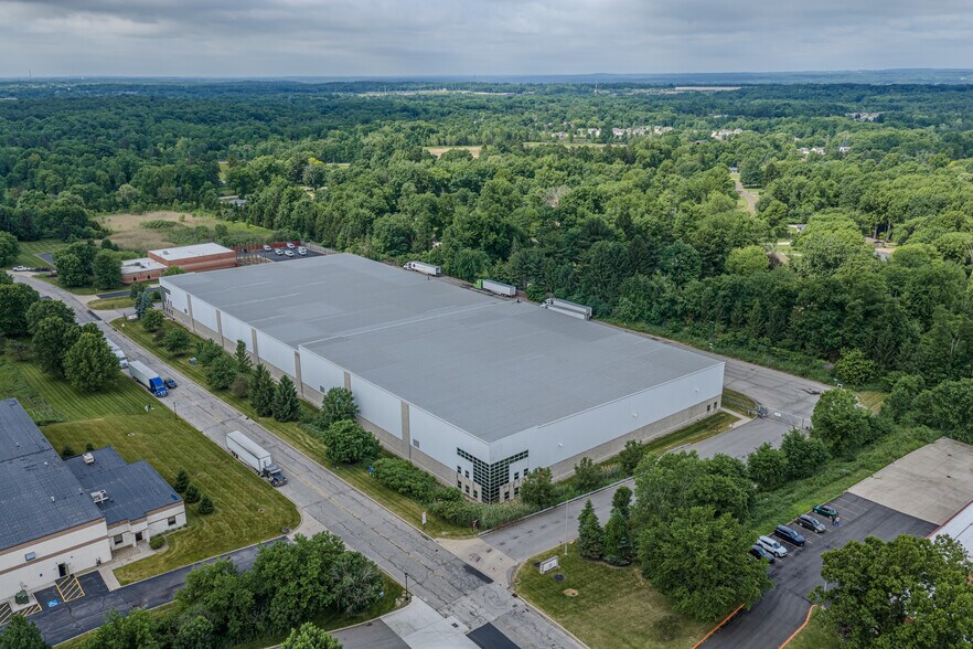 More Photos Of 8295 Bavaria Dr, Macedonia Distribution For Lease