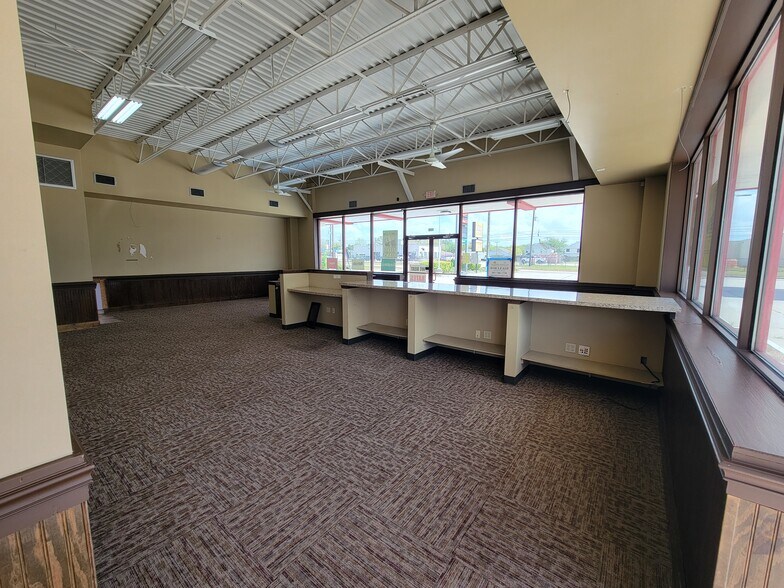 More Photos Of 12011 Bammel North Houston Rd, Houston Restaurant For Lease