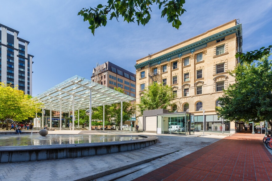 Primary Photo Of 918 SW Yamhill St, Portland Office For Sale
