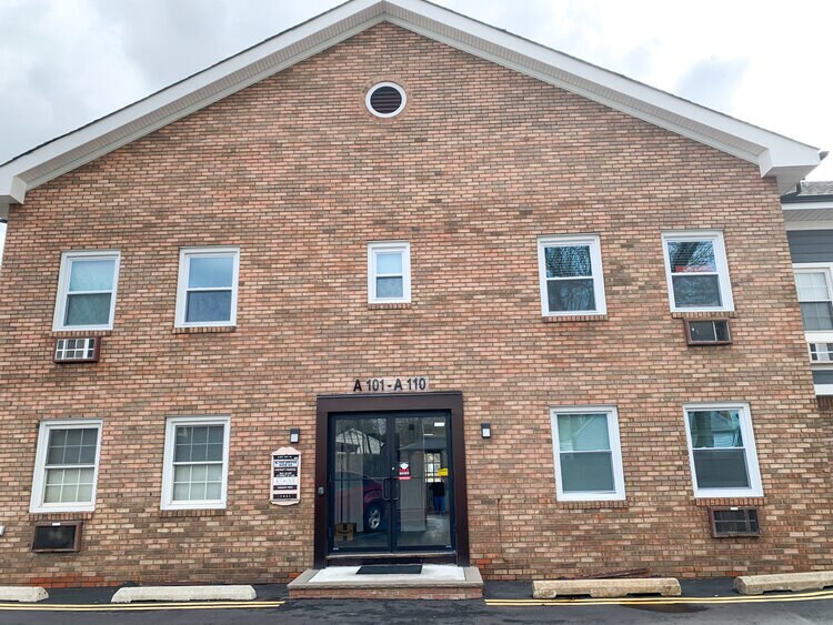 More Photos Of 655 Amboy Ave, Woodbridge Medical For Lease