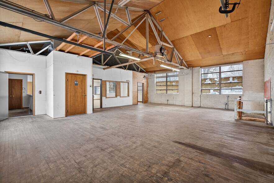 More Photos Of 671 Naugatuck Ave, Milford Warehouse For Sale