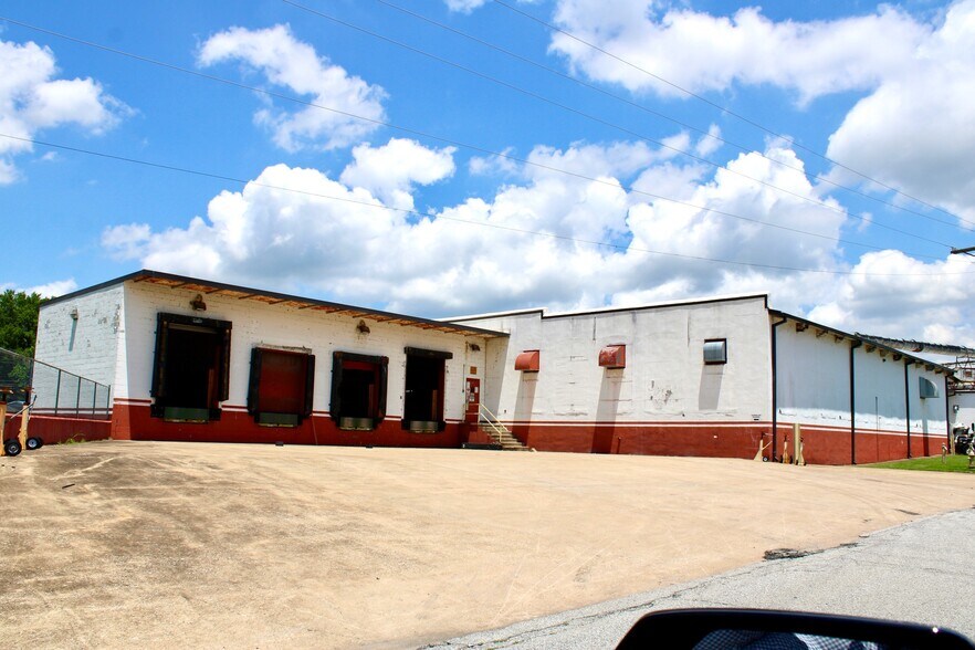 More Photos Of 1900 Avondale Road, Humboldt Warehouse For Sale