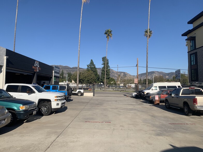 More Photos Of 12677 San Fernando Rd, Sylmar Auto Repair For Lease