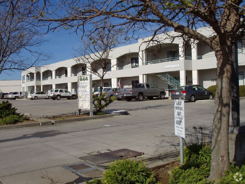 More Photos Of 444 Airport Blvd, Watsonville Light Distribution For Lease