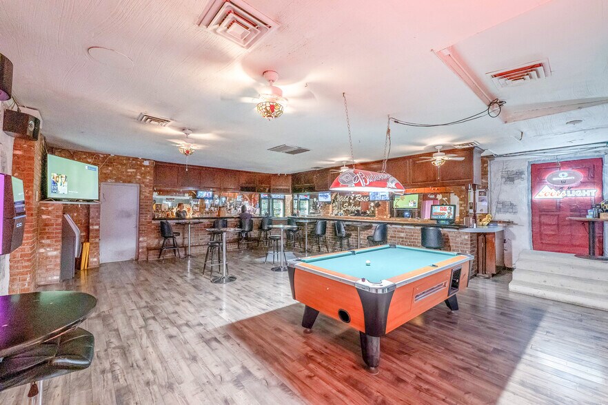 More Photos Of 803-815 SE Stephens St, Roseburg Multifamily For Sale