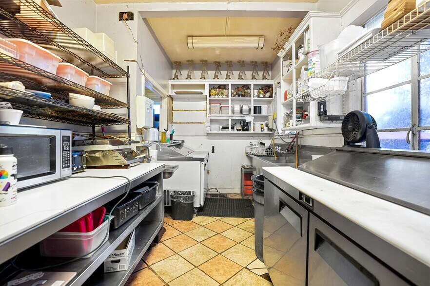 More Photos Of 1126 14th St, Modesto Restaurant For Sale