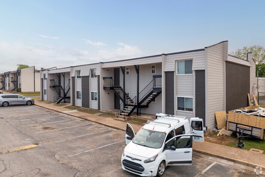 More Photos Of 11107 E Brady St, Tulsa Apartments For Sale