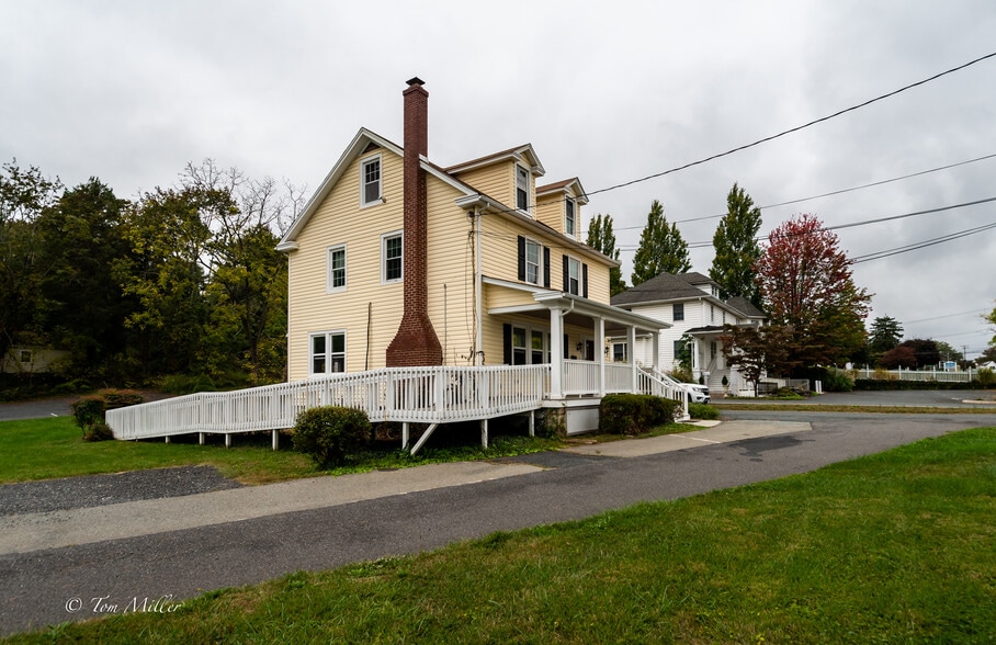 More Photos Of 624 S Main St, Bel Air Office For Lease