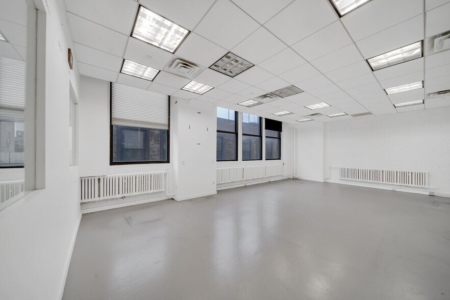 More Photos Of 545 W 45th St, New York Loft Creative Space For Lease