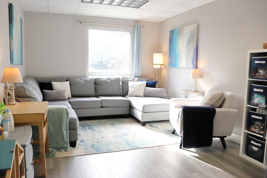 More Photos Of 3930 Walnut St, Fairfax Medical For Sale