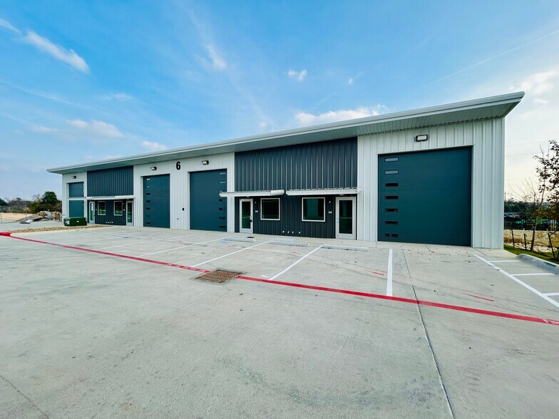 More Photos Of 1304 Leander Dr, Leander Warehouse For Lease