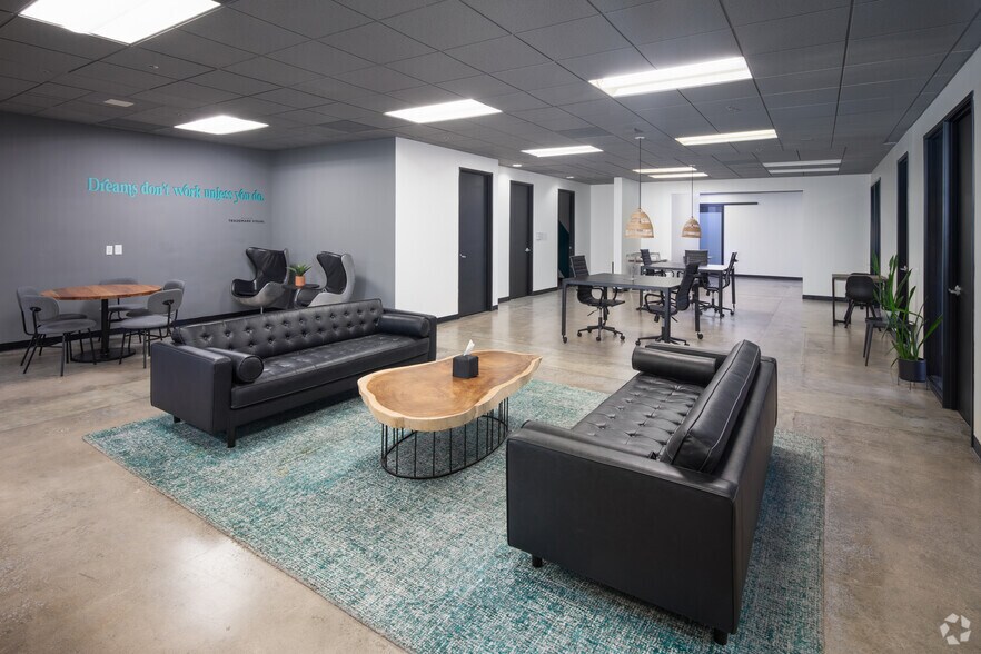 More Photos Of 2292 Faraday Ave, Carlsbad Research And Development For Sale